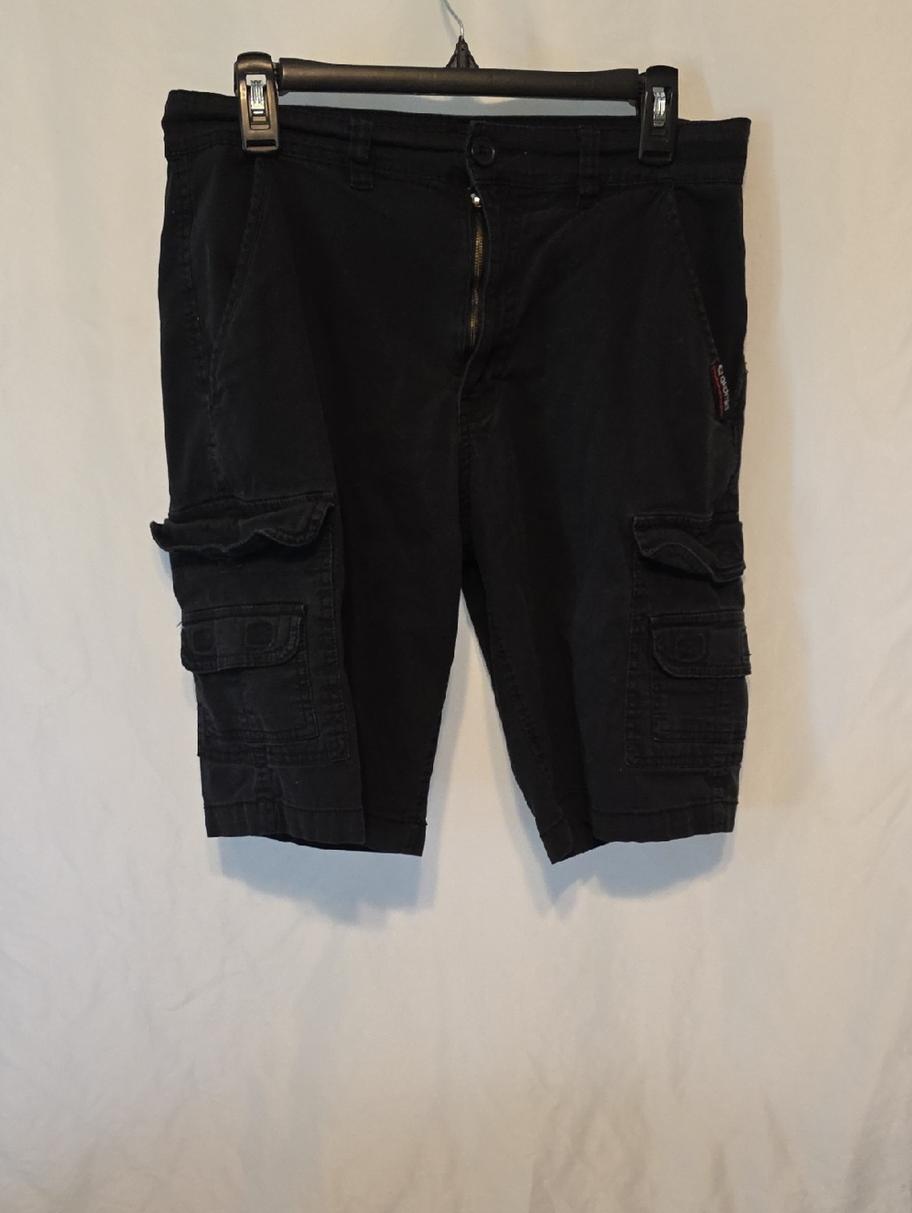 Akademiks Black Men's Cargo Shorts